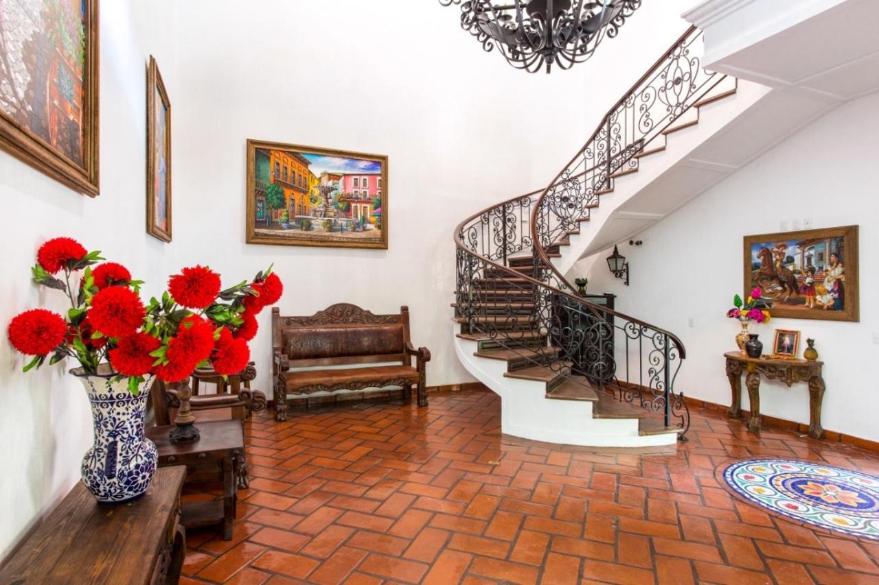 Caroline Bella Bed & Breakfast Ajijic Bagian luar foto