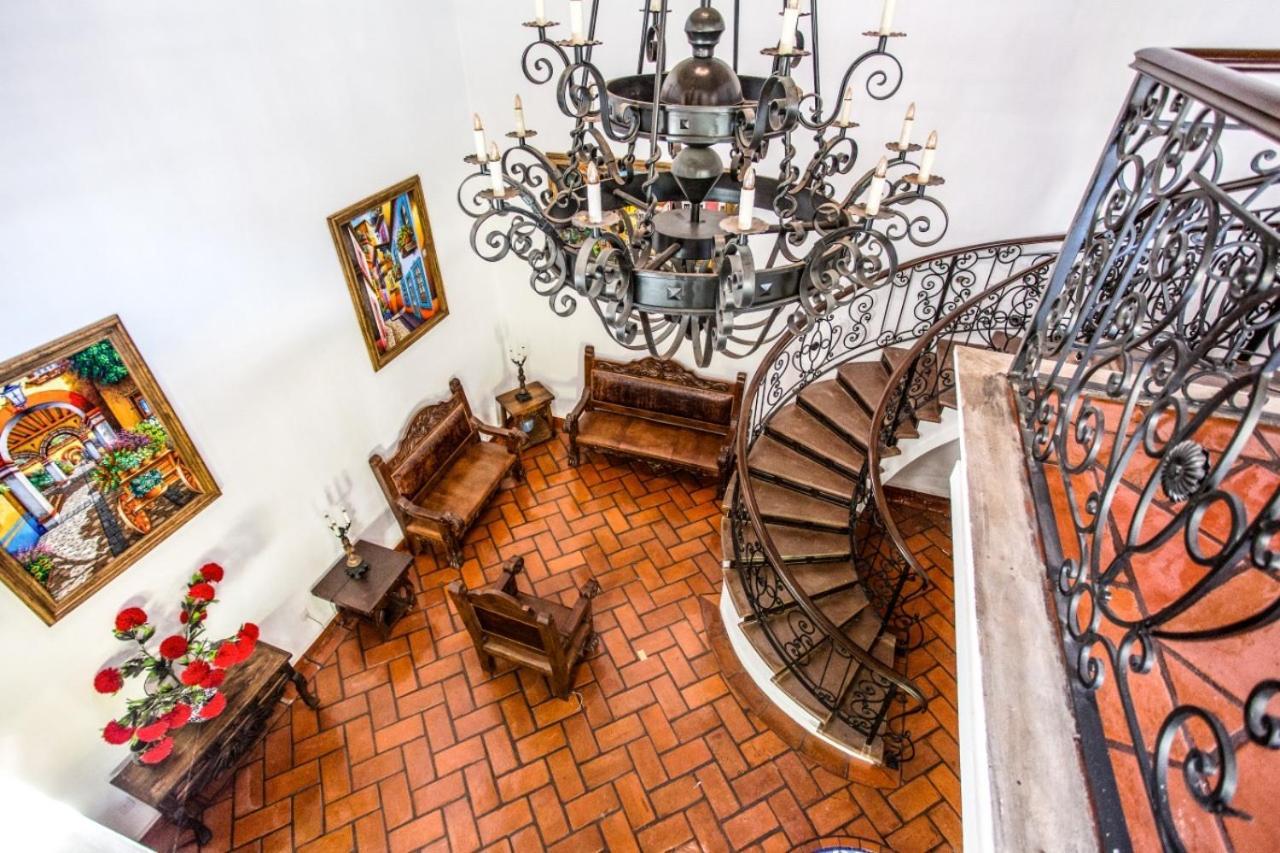 Caroline Bella Bed & Breakfast Ajijic Bagian luar foto
